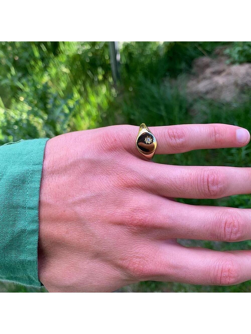 Gold onyx ring with rhinestone diamond. Stainless steel - Picture 7 of 8